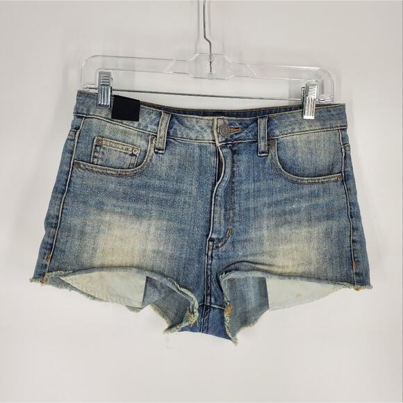 Aritzia Talula Vintage Wash Raw Hem High Rise Shorts 27 - Picture 1 of 9